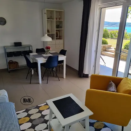 N&n And By Locap Group 3*