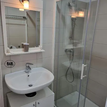 N&n And By Locap Group 3*