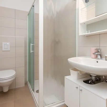 N&n And By Locap Group Pensjonat 3*