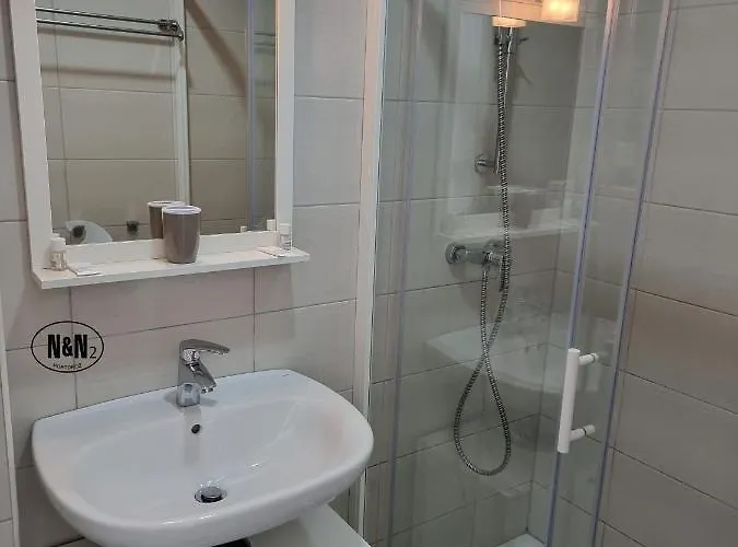 N&n And By Locap Group 3*