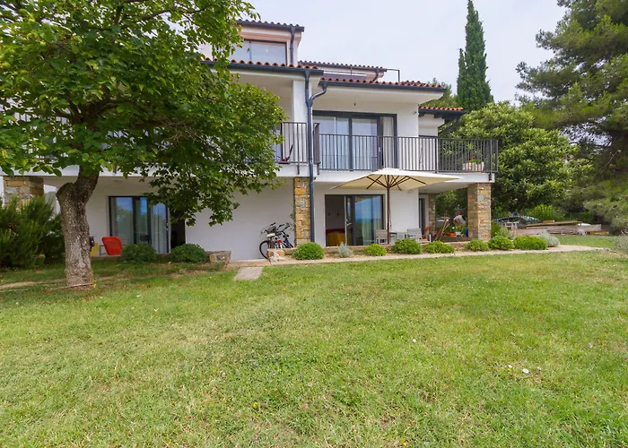 N&n And By Locap Group 3*