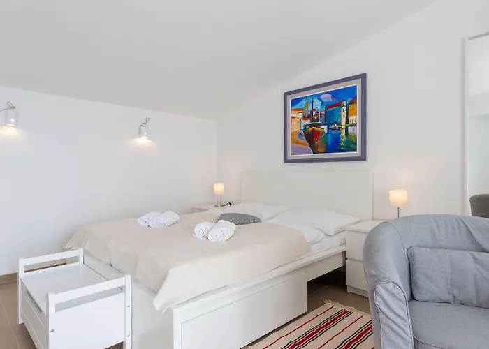 N&n And By Locap Group 3* ポルトローシュ