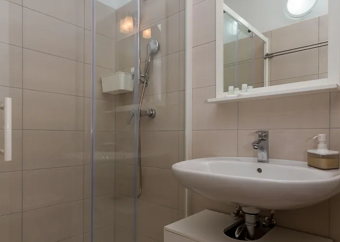 N&n And By Locap Group 3* 波尔托罗