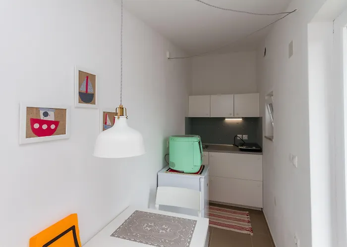 ゲストハウス N&n And By Locap Group 3*